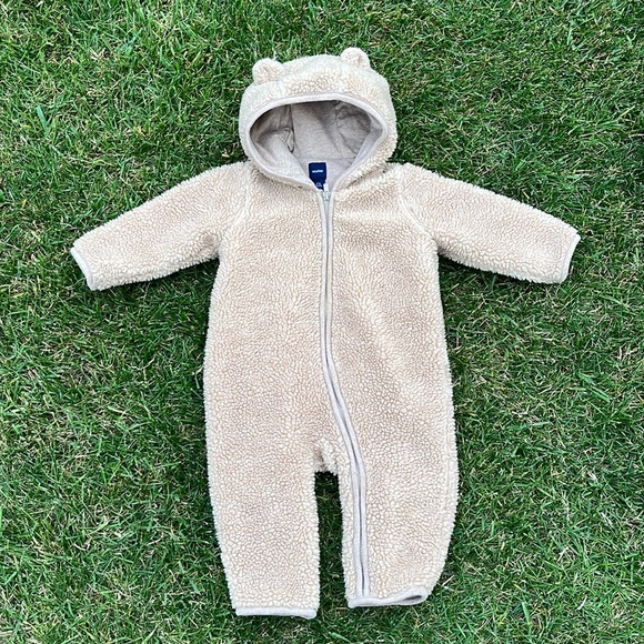 EUC Baby Gap Bunting 6-12 Months - Picture 1 of 7